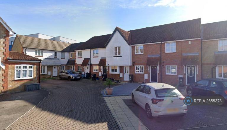 2 bedroom house in Heathfield Park Drive, Chadwell Heath, Romford, RM6 (2 bed) (#2855373)