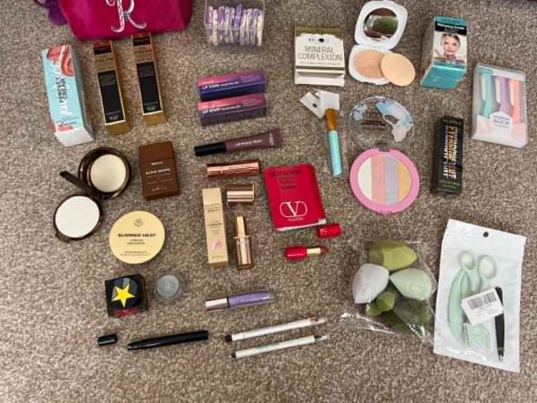 27 NEW Make up/Beauty items