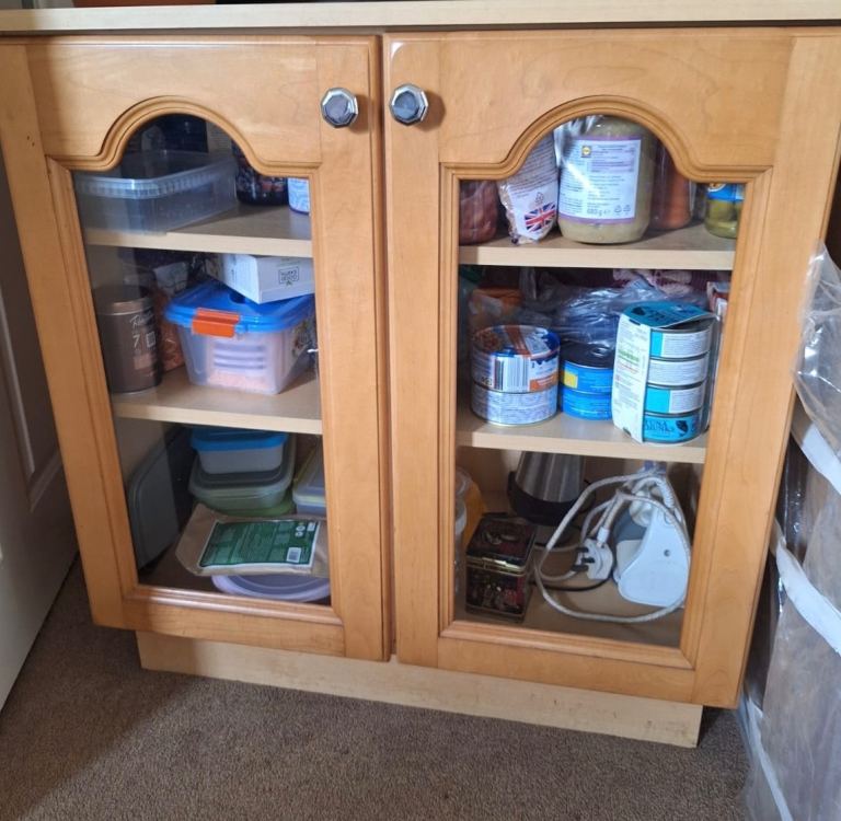 Oak cabinet - Pick up only