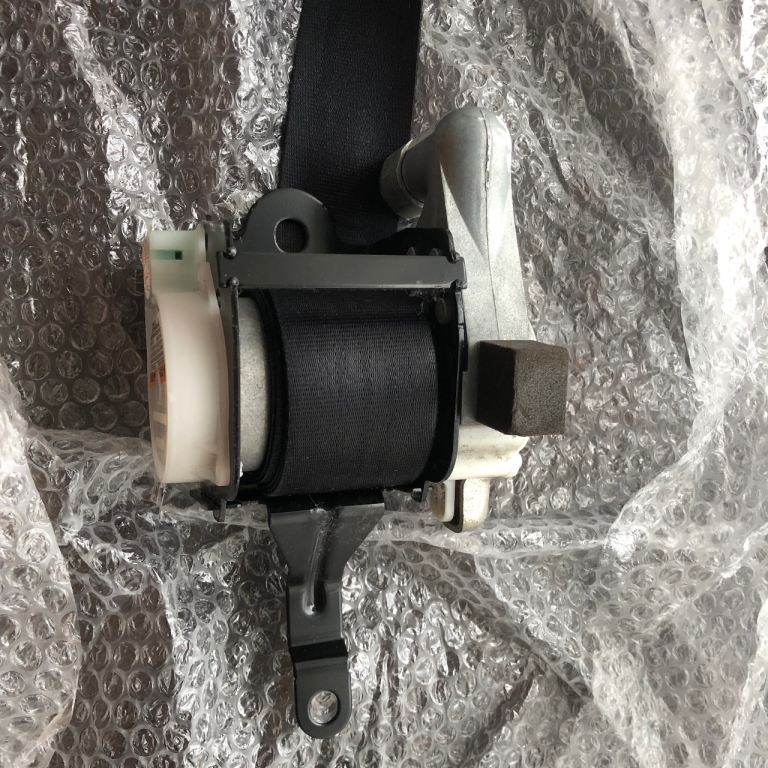 Suzuki alto mk7 2011 o/s/f seat belt