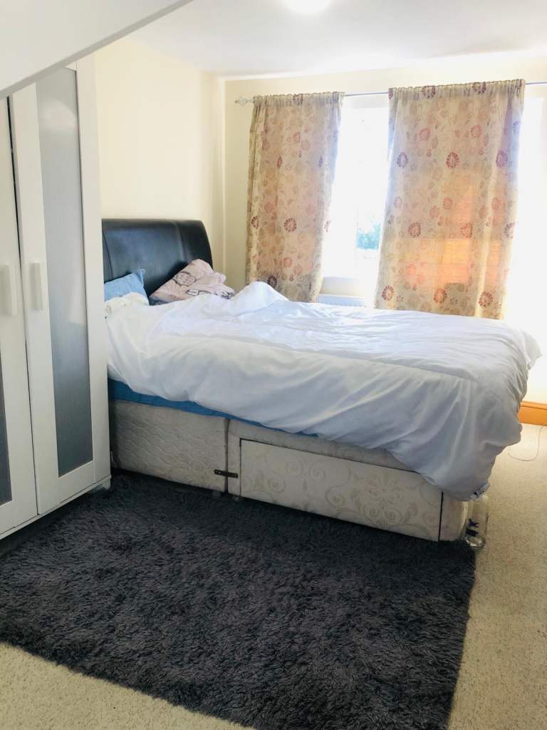 Double room ( bed space )