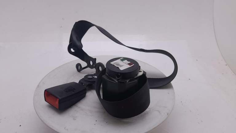 Volkswagen Golf Seat Belt Mk7 (5g) Rear Centre 2013-2020