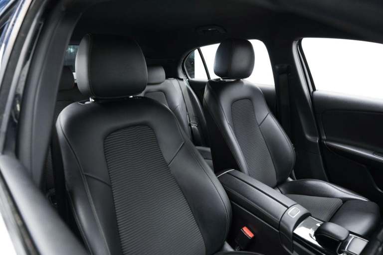 2018 Mercedes-Benz A-Class 1.5 A180d Sport (Executive) 7G-DCT Euro 6 (s/s) 5dr HATCHBACK Diesel A...