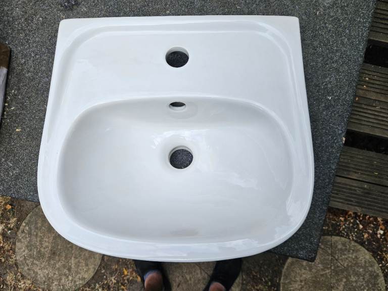 Classic small ceramic cloakroom Washbasin as new.