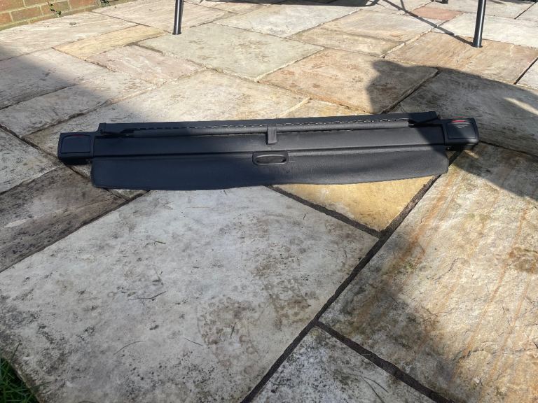 2009 BMW parcel shelf