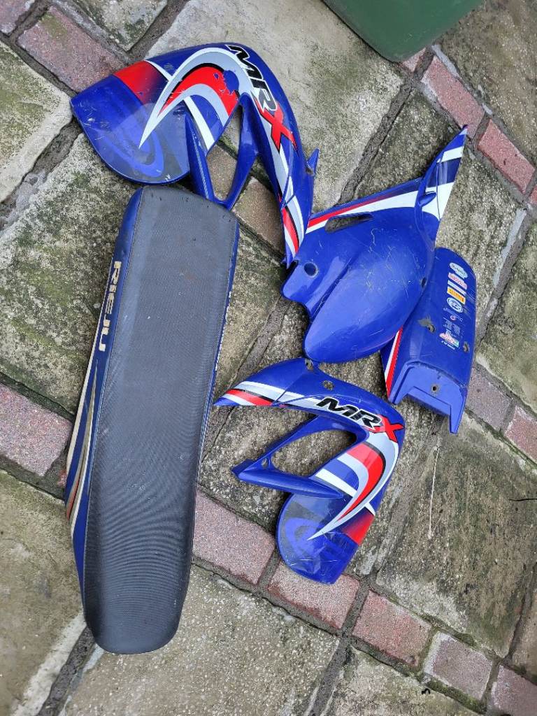 Reiju 50 seat and panels 