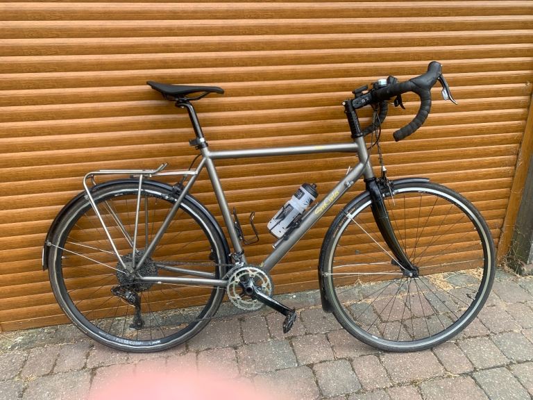 Road Bike with Rack and Mudguards – Good Condition