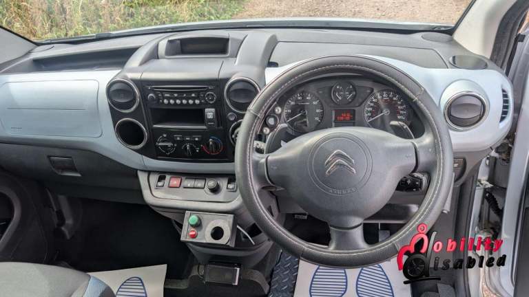 CITROEN BERLINGO 1.6 e-HDi XTR Driver Transfer &amp;/or Up Front Wheelchair Access