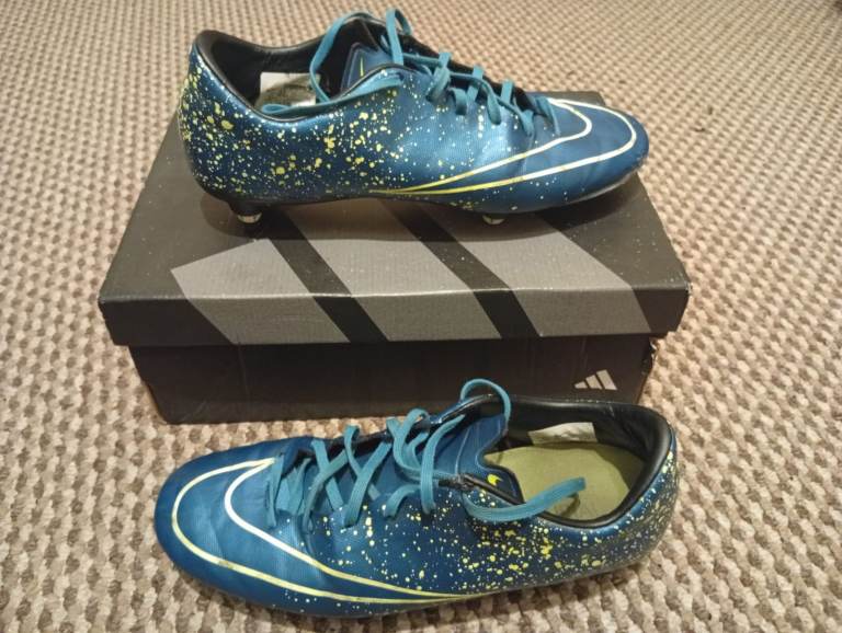 Nike Football Boots – Blue with Yellow Speckle, Good Condition