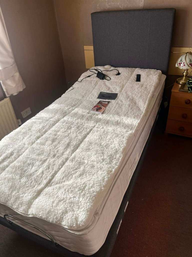 Single electric motion bed - Dreams 