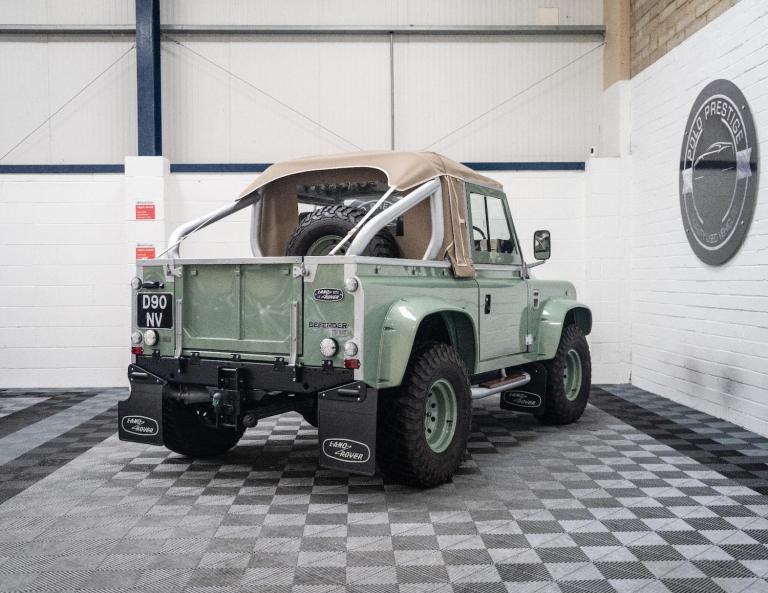 1990 Land Rover Defender 90 2.5 TD5 Pickup 2dr Diesel Manual (120 bhp) Diesel