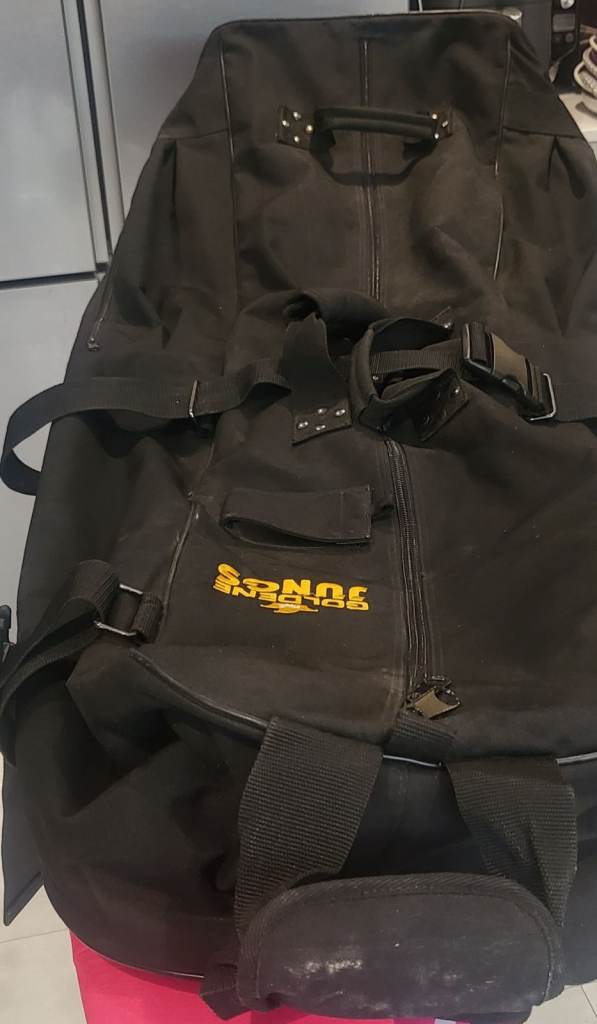 Sturdy Goldene Jungs Golf Travel Bag - Good Condition