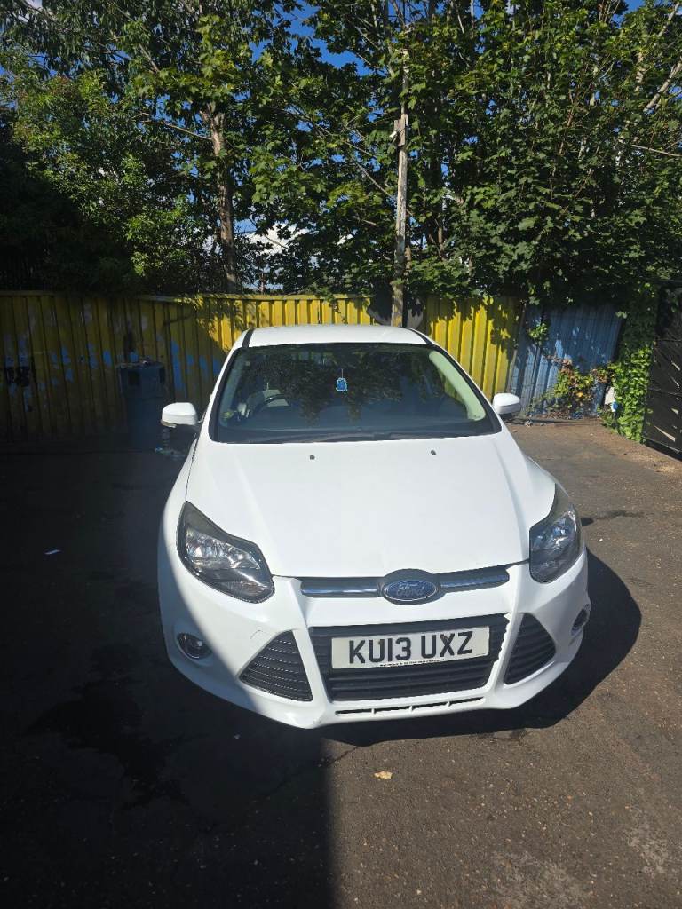 Ford, FOCUS, Hatchback, 2013, Manual, 998 (cc), 5 doors