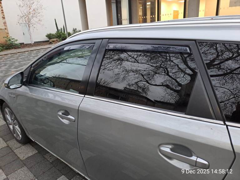 Toyota auris estate wind deflectors 