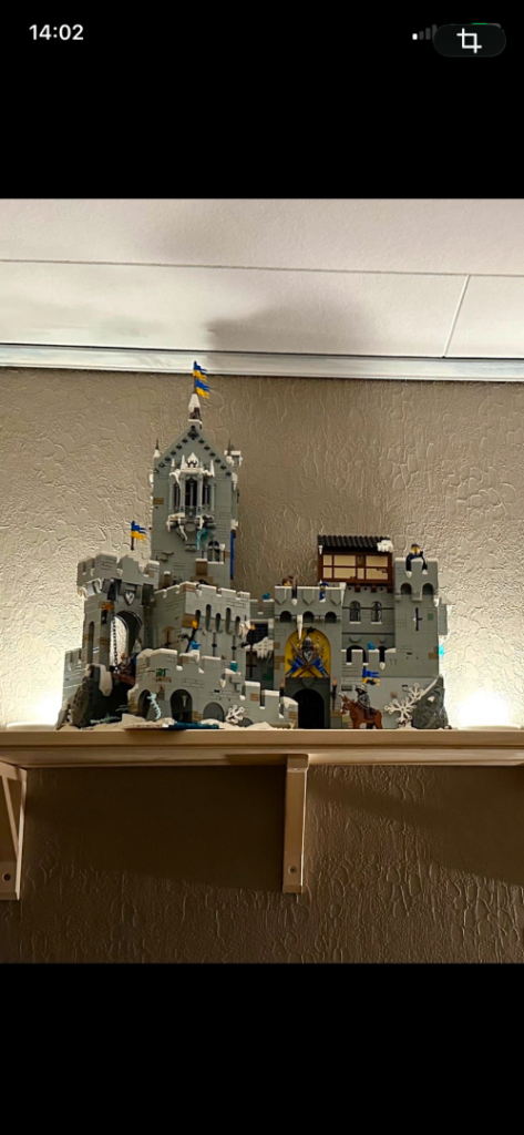 Lego Mountain Fortress 