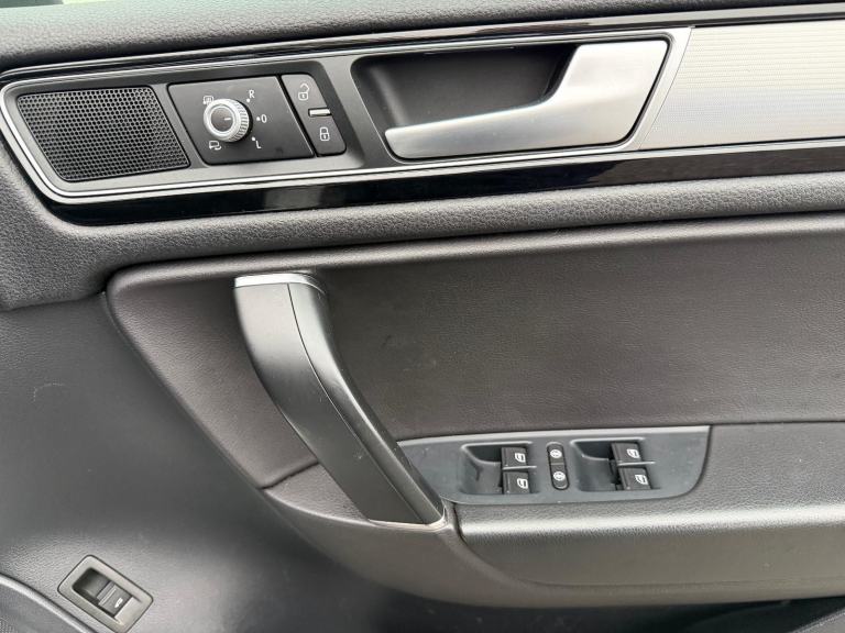 2015 Volkswagen Touareg 3.0Tdi V6 R-Line 262BHP