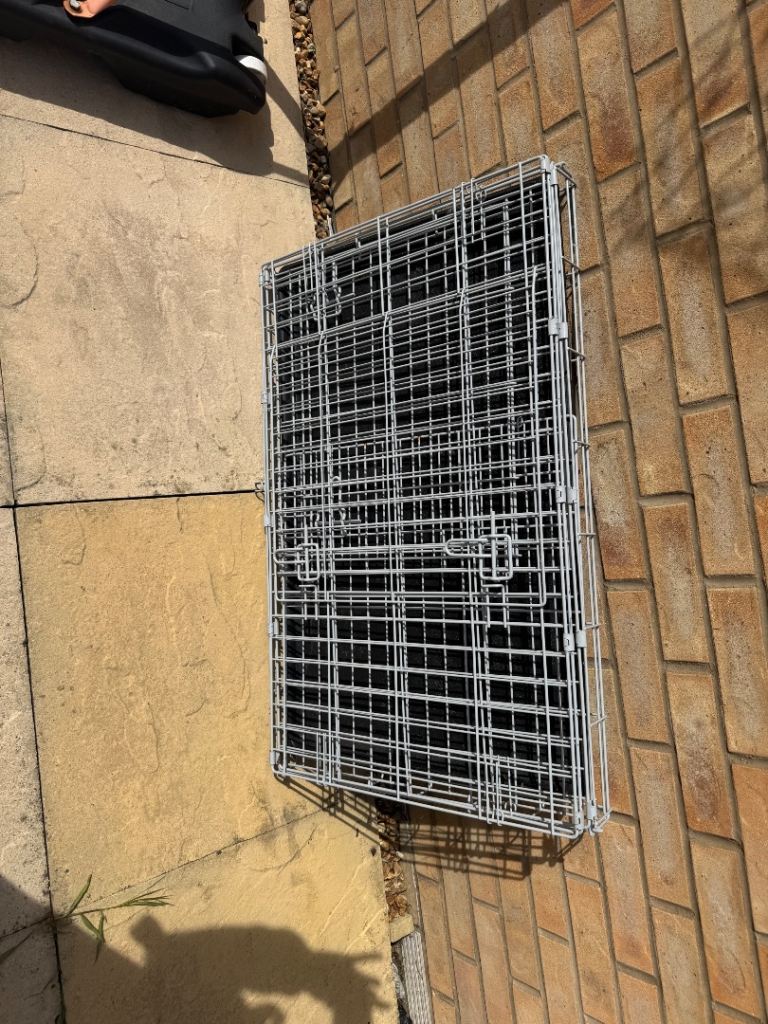 Dog crate 