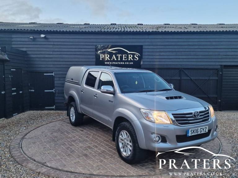 2016 Toyota Hilux 3.0 D-4D Invincible Pickup Double Cab 4dr Diesel Manual 4WD Euro 5 (171 ps) PIC...