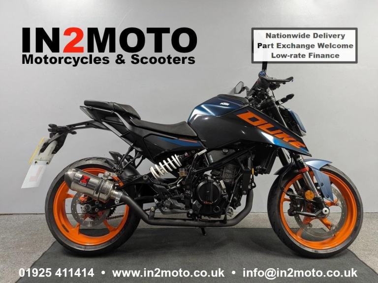 2024 (24) KTM Duke 125 in Blue with only 6,965 miles