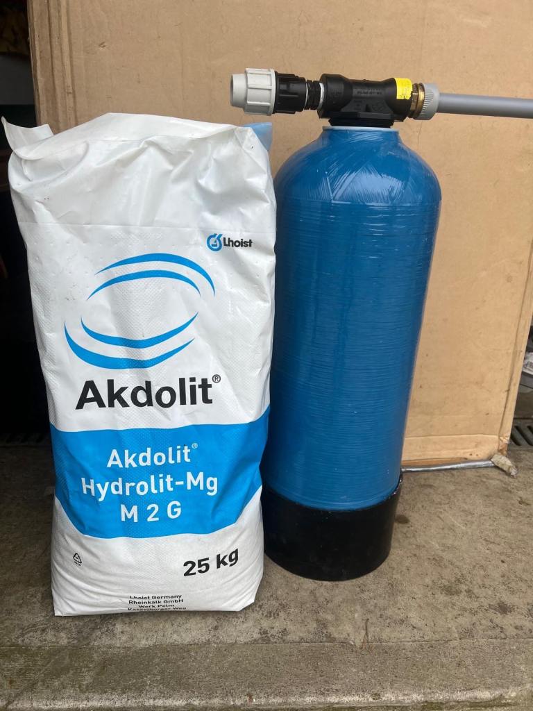 Pentair water ph correction vessel and Alkdolit PH adjustment granules