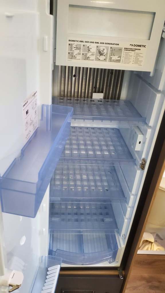 SWIFT BESSACARR 584 MOTORHOME french bed 4 berth 4 belts- 1 f owner