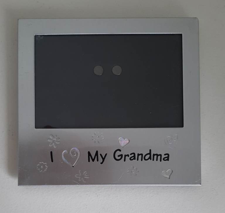I ❤️ My Grandma Photo Frame Holds 6x4inch Photo, Has Marks & Indents See Details