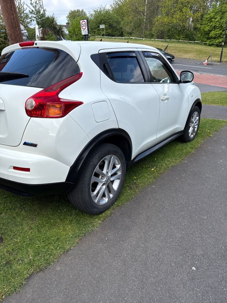 Nissan, JUKE, Hatchback, 2012, Manual, 1461 (cc), 5 doors