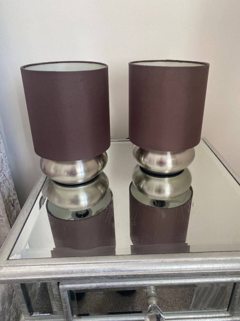 Pair of bedside lamps & ceiling light shade