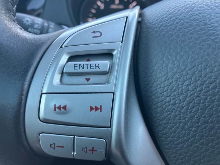 2017 Nissan Qashqai 1.5 dCi N-Connecta 5dr SUV DIESEL Manual