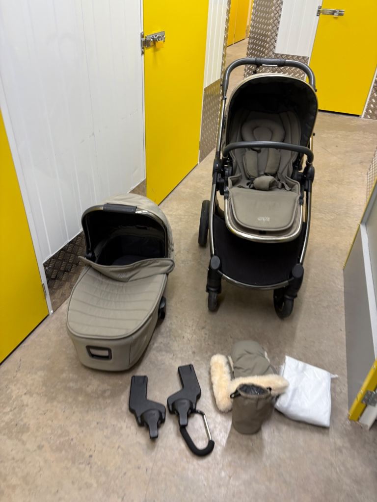 Occara Mamas & Papas Pram