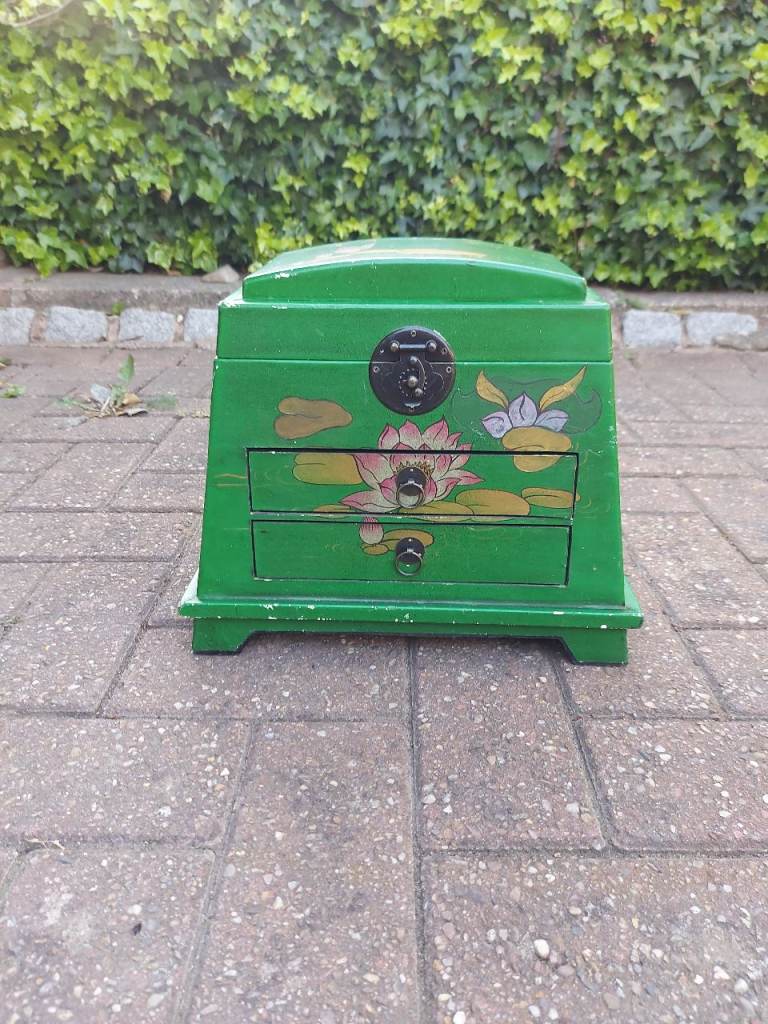 Vintage Chinese/ oriental storage box 