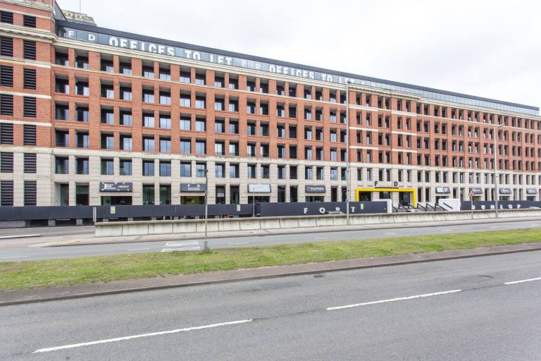 Birmingham - B24 9FE \ Office Space for Rent - 2 Workstations