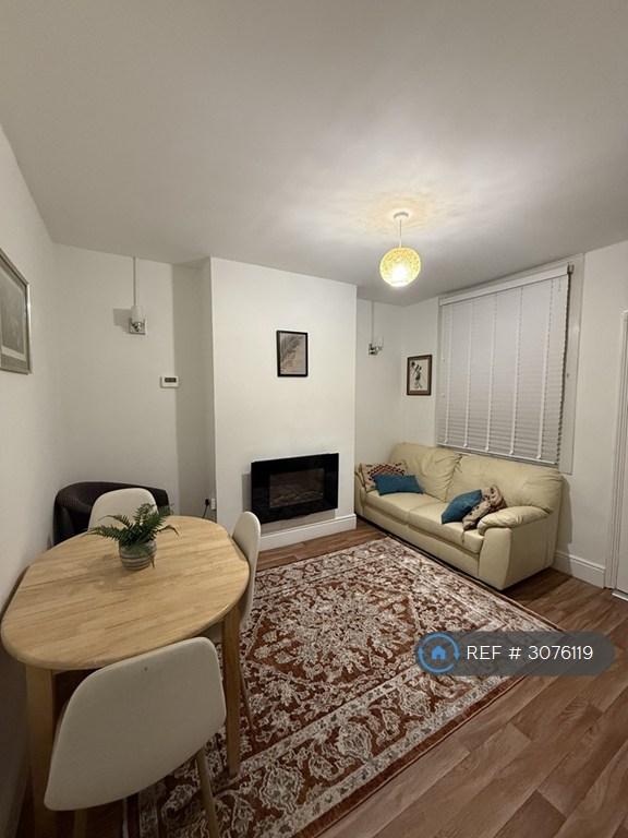3 bedroom house in Northampton, Northampton, NN1 (3 bed) (#3076119)