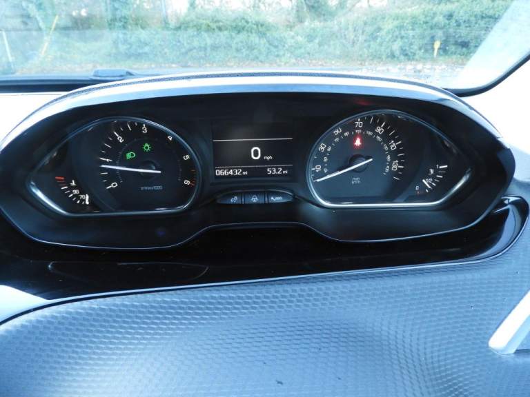 2016 Peugeot 2008 1.6 BlueHDi 100 Allure 5dr [Non Start Stop] HATCHBACK DIESEL Manual