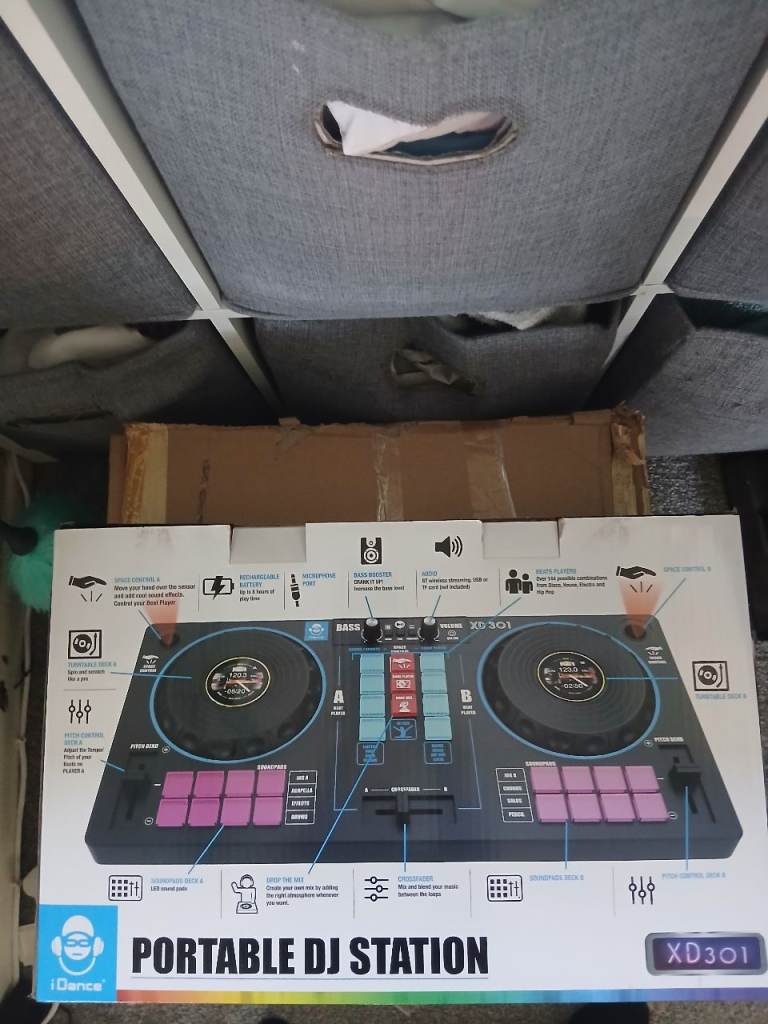 iDance XD-301 Portable DJ Station featuring dual turntables Tested