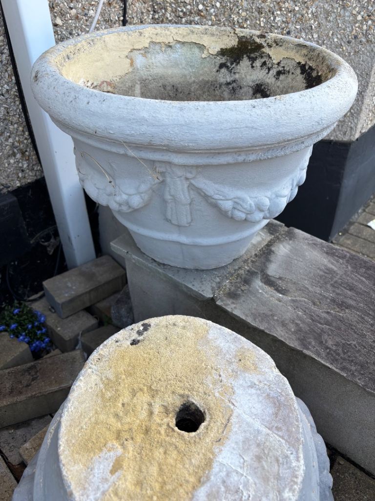 Large Stone Effect Garden Planter – Fair Condition, Grey