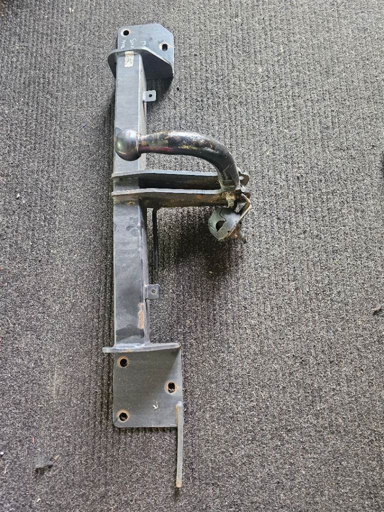 Towbar Towing Hitch BMW E90 A1 Towing Carrier Tow Bar Trailer Hook 2009