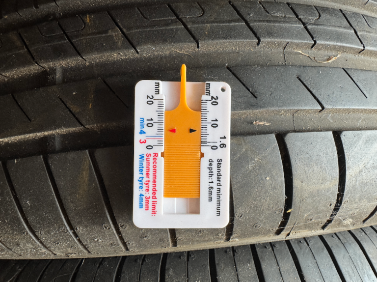 Two goodyear efficient grip performance 195/65 r15