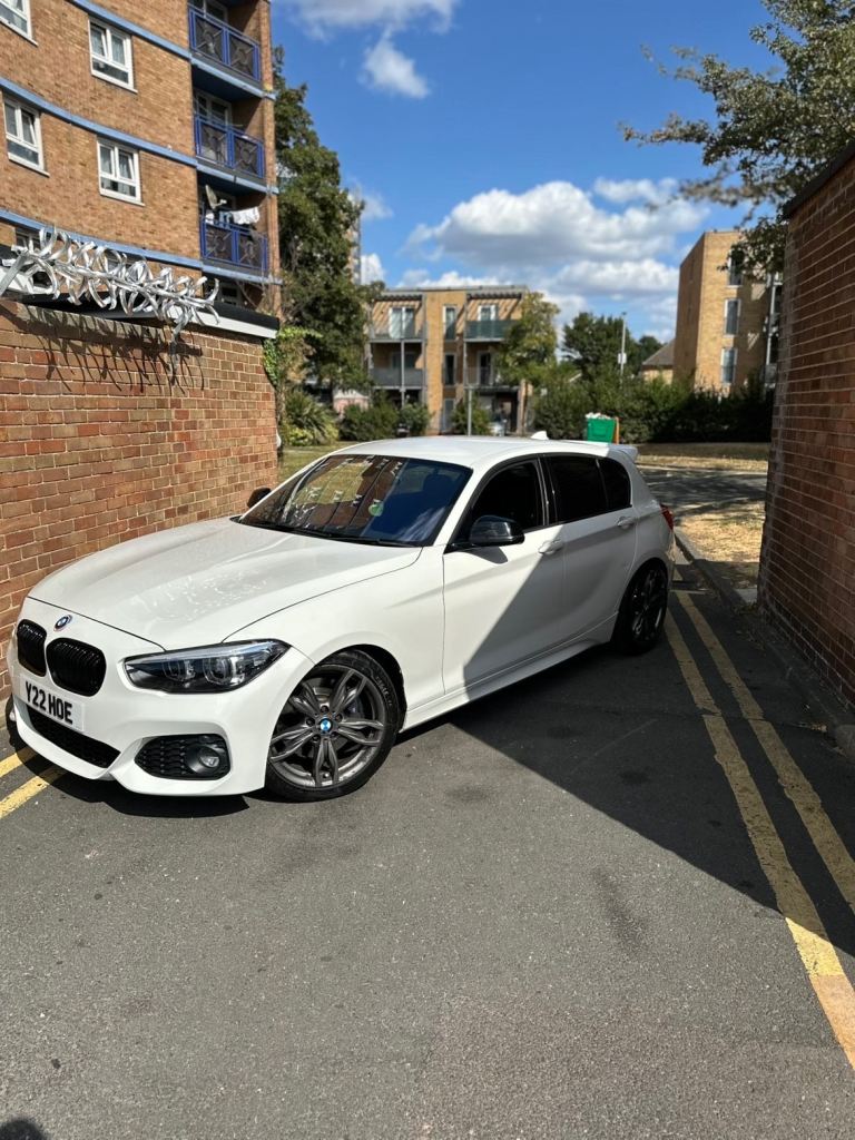BMW, 1 SERIES, Hatchback, 2015, Semi-Auto, 1995 (cc), 5 doors
