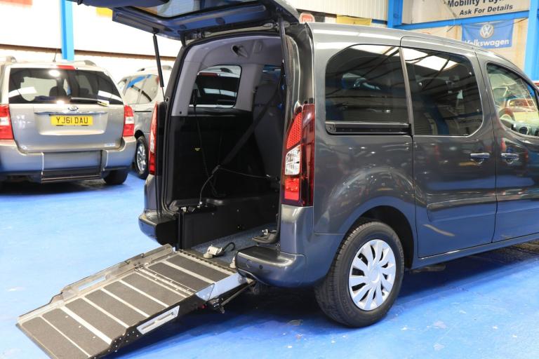 2015 Peugeot Partner Petrol Wheelchair Car Disabled Mobility WAV Vehicle.  MPV Petrol Manual