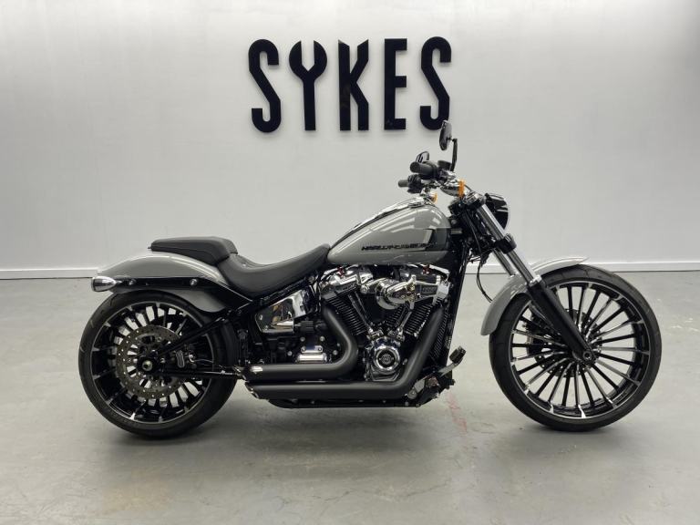 2024 Harley-Davidson FXBR Softail Breakout 117 in Billiard Grey