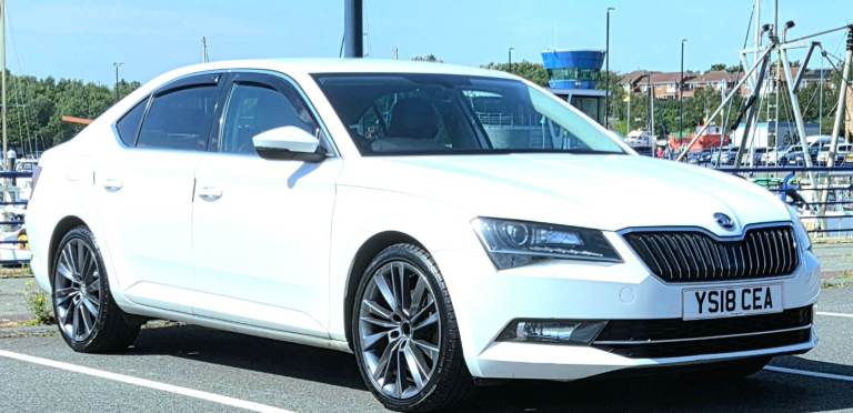 Skoda, SUPERB, Hatchback, 2018, Semi-Auto, 1968 (cc), 5 doors