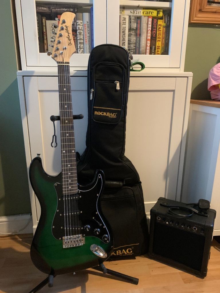 ELECTRIC GUITAR / AMP SET.