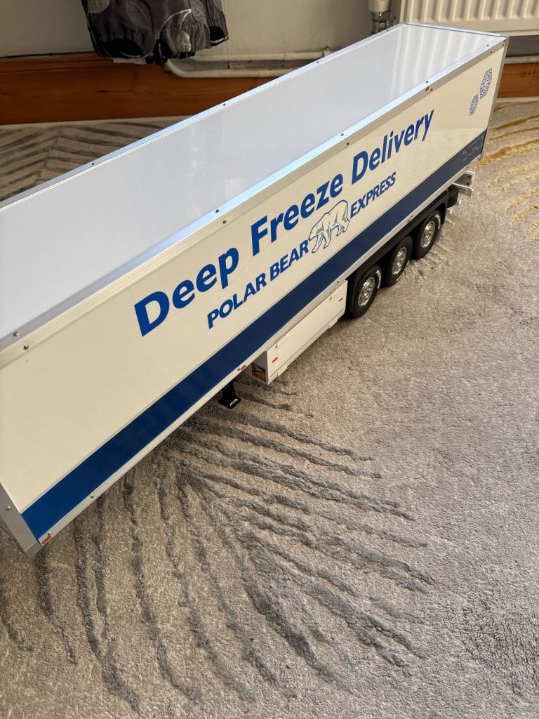 Tamiya 1/14 Scale Polar Bear Reefer Trailer Truck