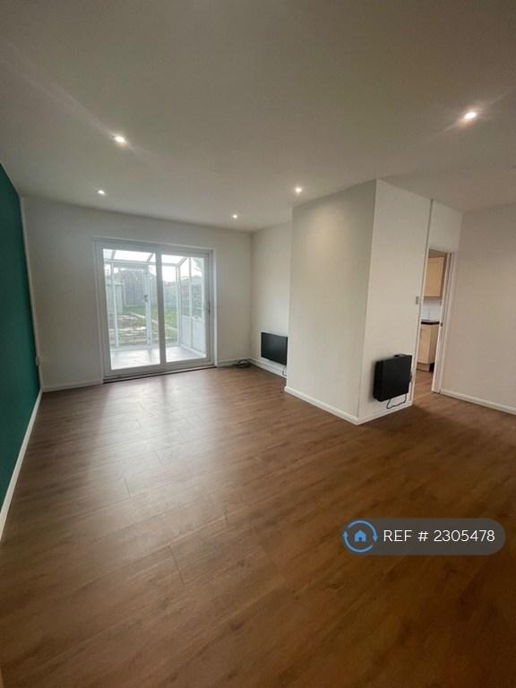 2 bedroom house in Corsham Road, Swindon, SN2 (2 bed) (#2305478)