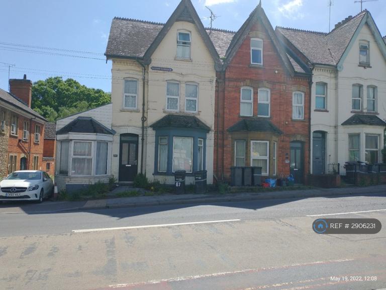 4 bedroom flat in Hendford Hill, Yeovil, BA20 (4 bed) (#2906231)