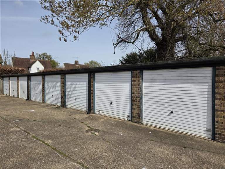 Garage/Parking/Storage to rent: Cherry Close (site 2), Knebworth, SG3 6DS