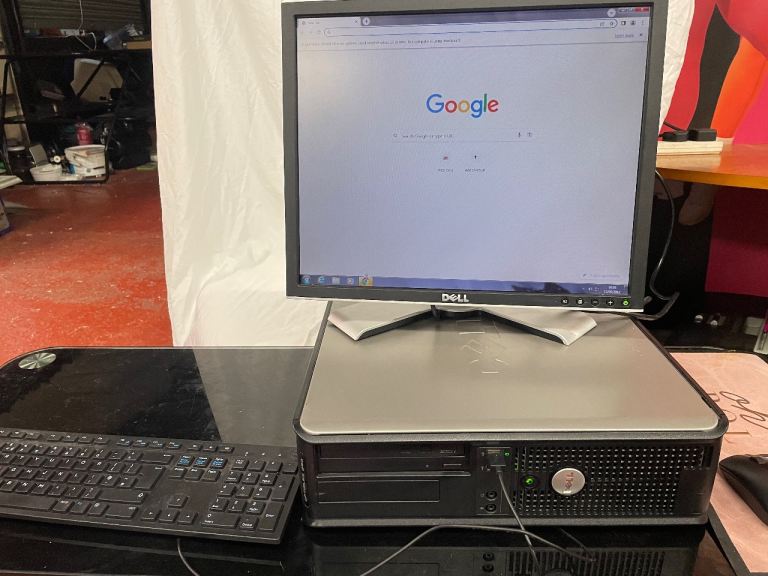 COMPUTER: Dell Desktop Computer 