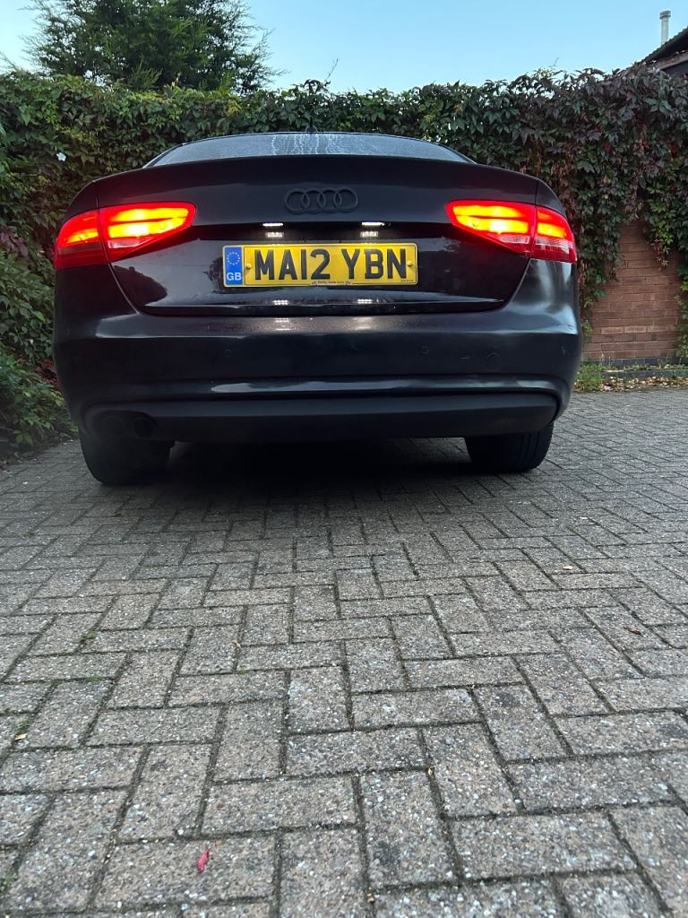 Audi, A4, Saloon, 2012, Manual, 1968 (cc), 4 doors