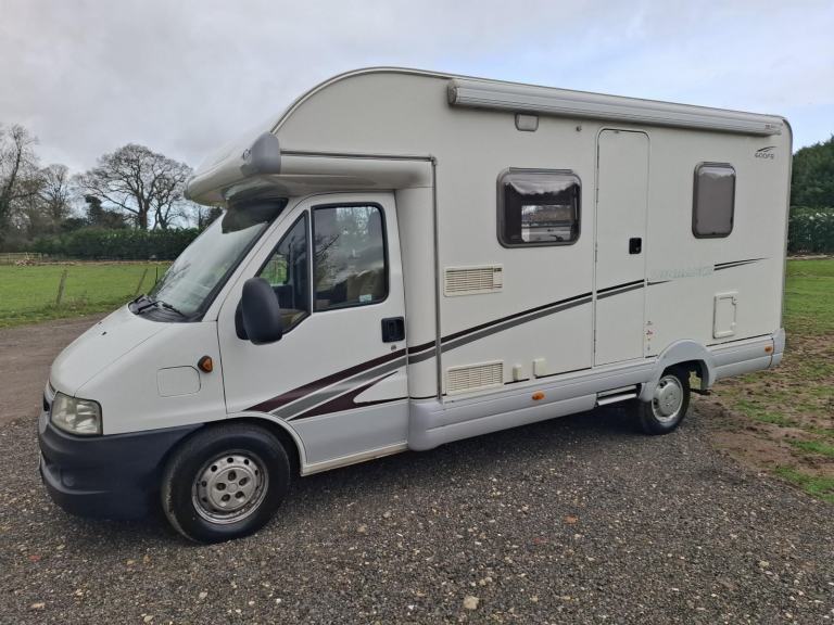 Swift Sundance 600FB. 2006. French Bed. Shower Cubicle.